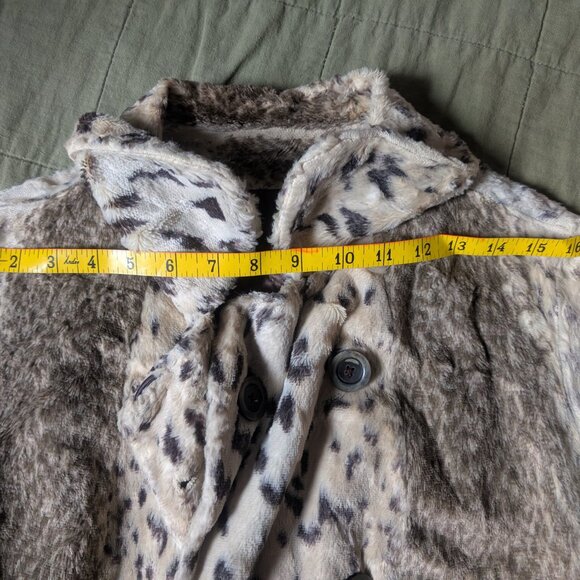 Vintage 70s Fit and Flare Mid Length Faux Fur Leopard Print Coat, Size 6 - Picture 9 of 13